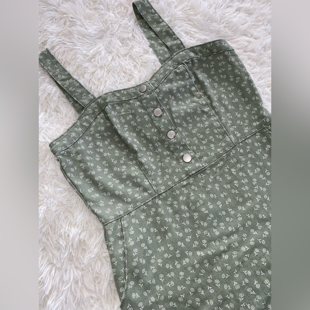 NWOT - Green denim white flowers dress